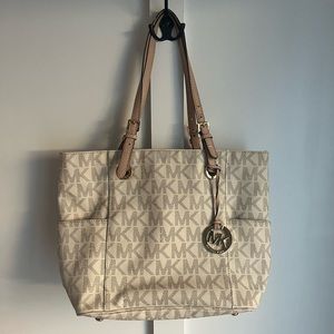 MK purse